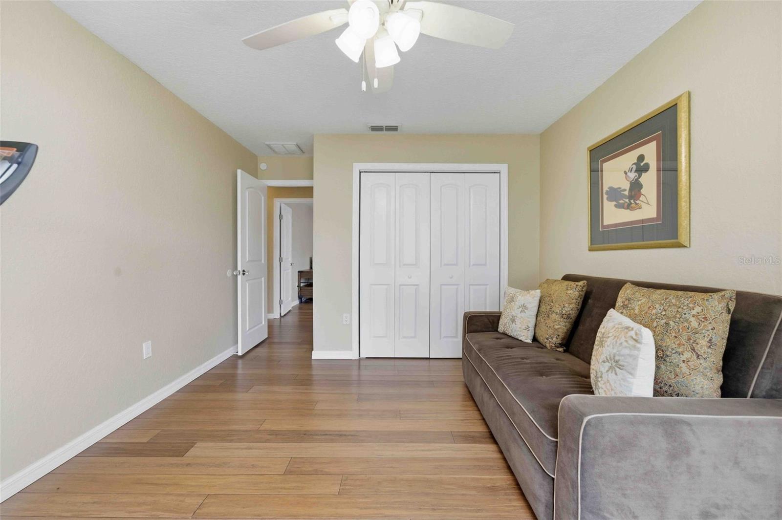 Image 50 of 79 For 1475 Glenridge Drive