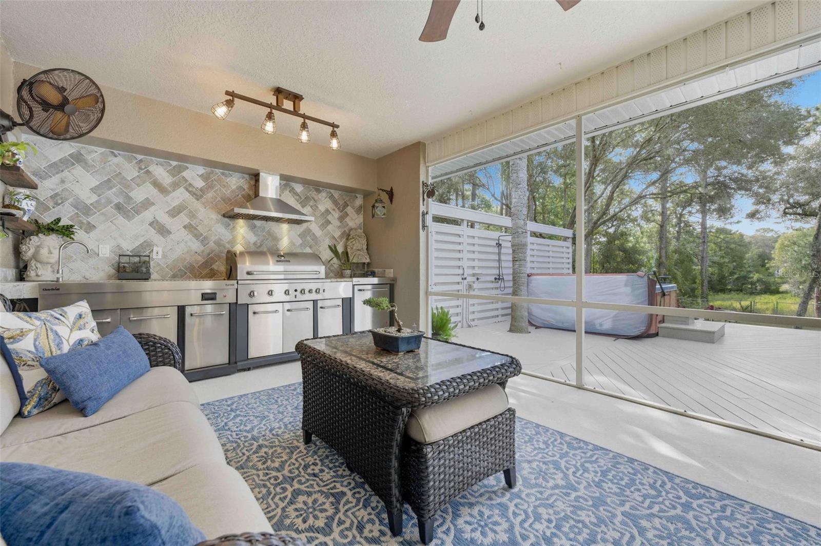 Image 52 of 79 For 1475 Glenridge Drive