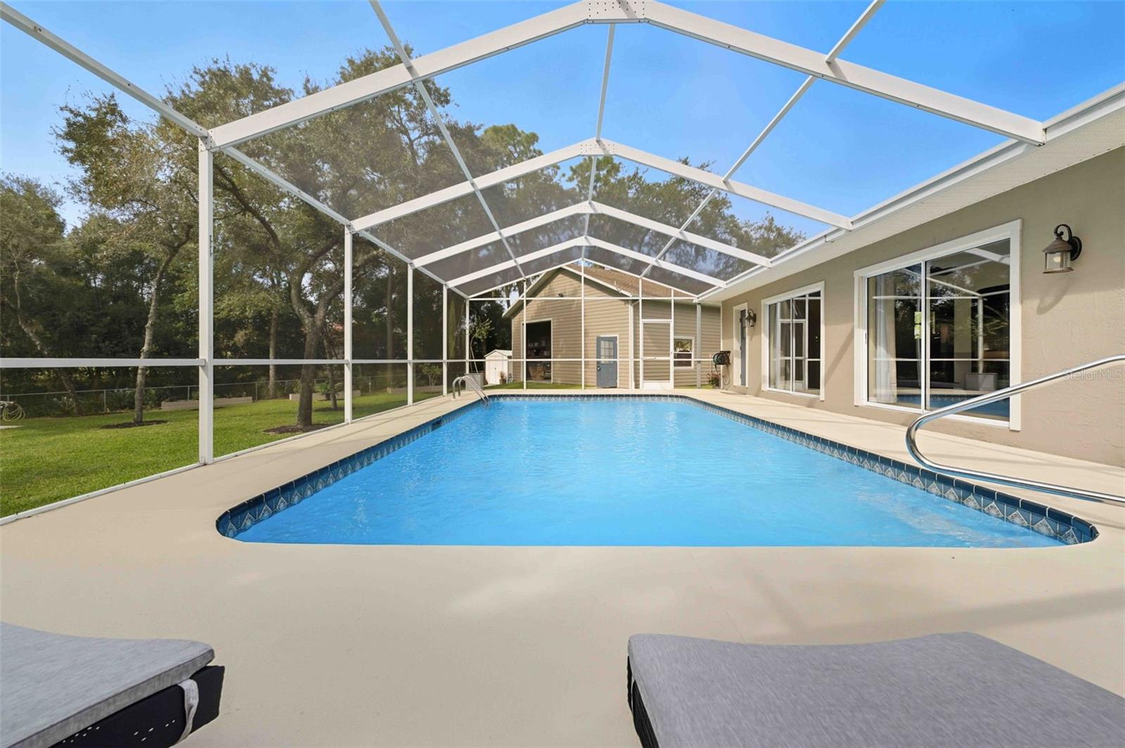 Image 56 of 79 For 1475 Glenridge Drive