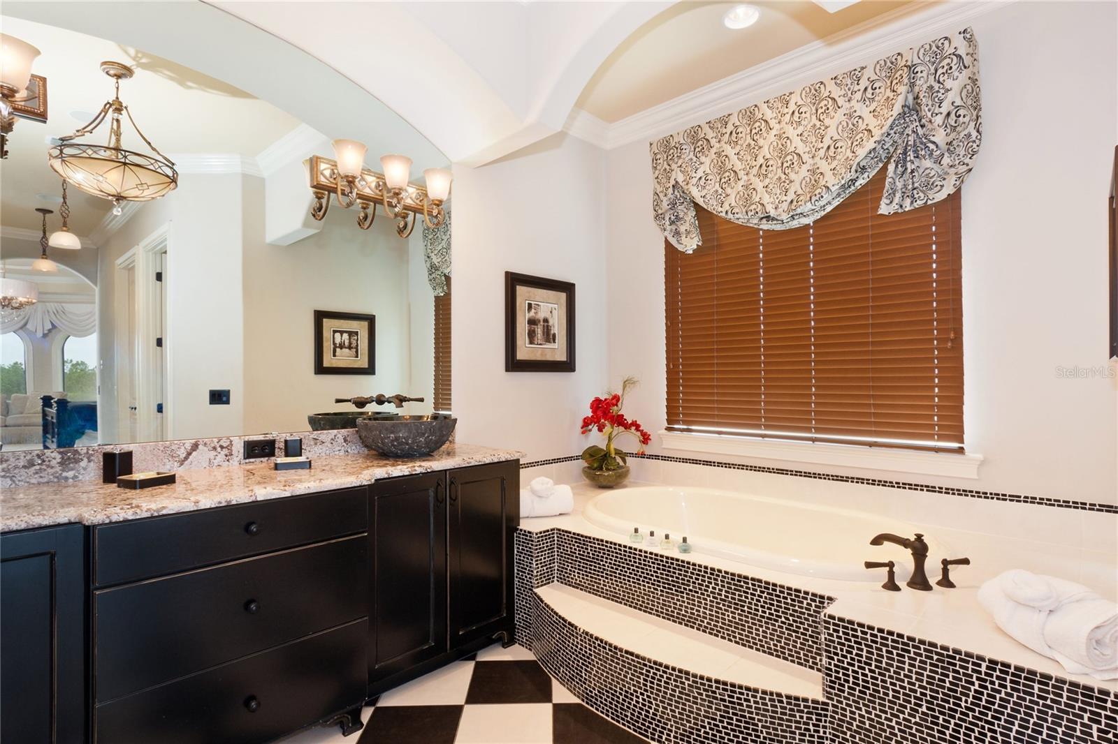 Image 36 of 49 For 7825 Palmilla Court