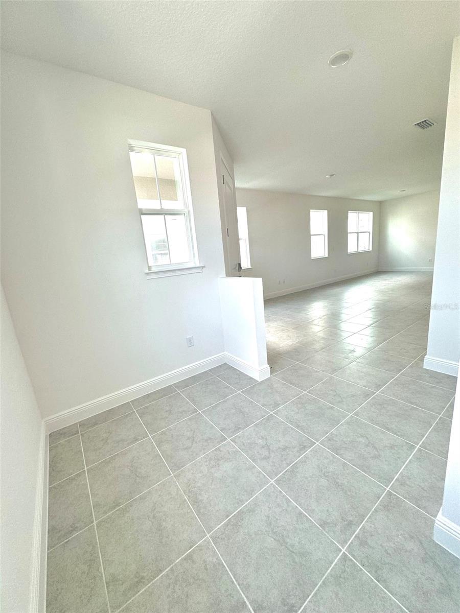 Image 12 of 44 For 4826 Prairie Preserve Run