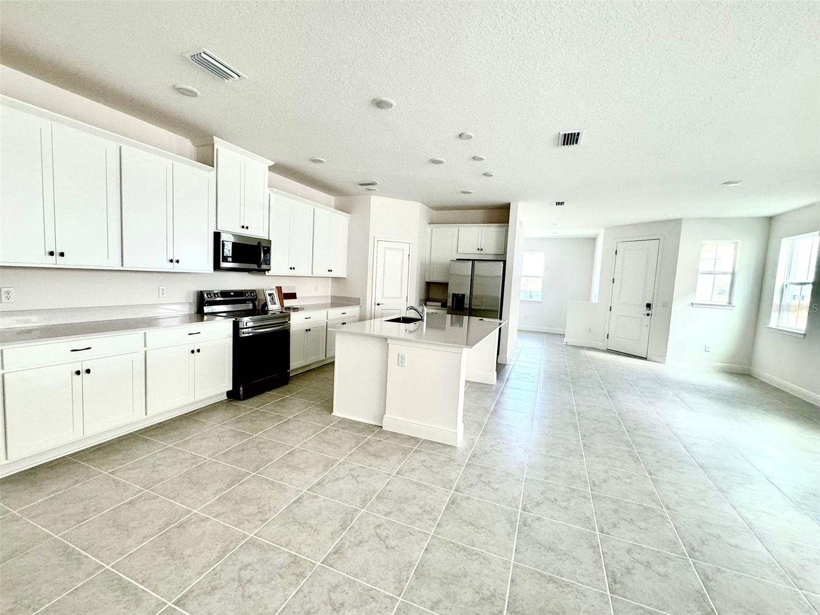 Image 7 of 44 For 4826 Prairie Preserve Run