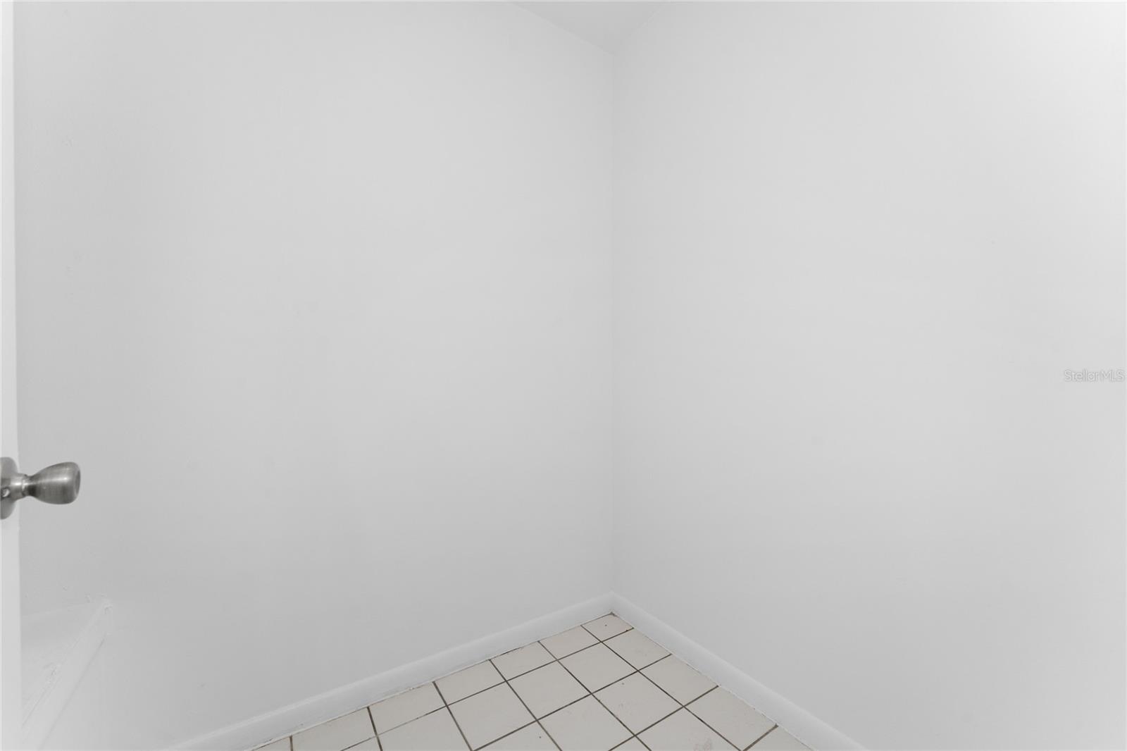 Image 11 of 39 For 1493 Magellan Circle 504