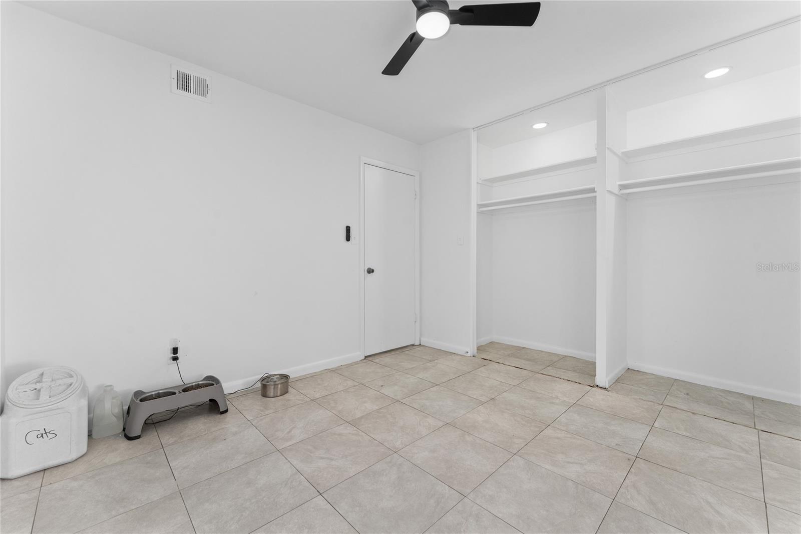 Image 13 of 39 For 1493 Magellan Circle 504