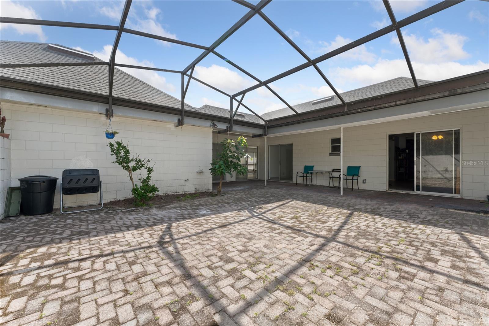 Image 27 of 39 For 1493 Magellan Circle 504