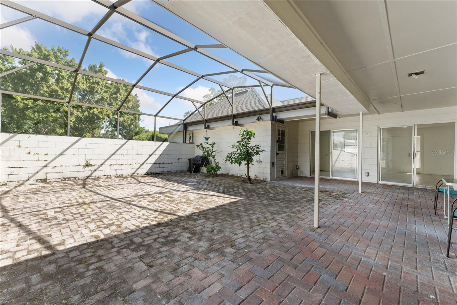 Image 30 of 39 For 1493 Magellan Circle 504