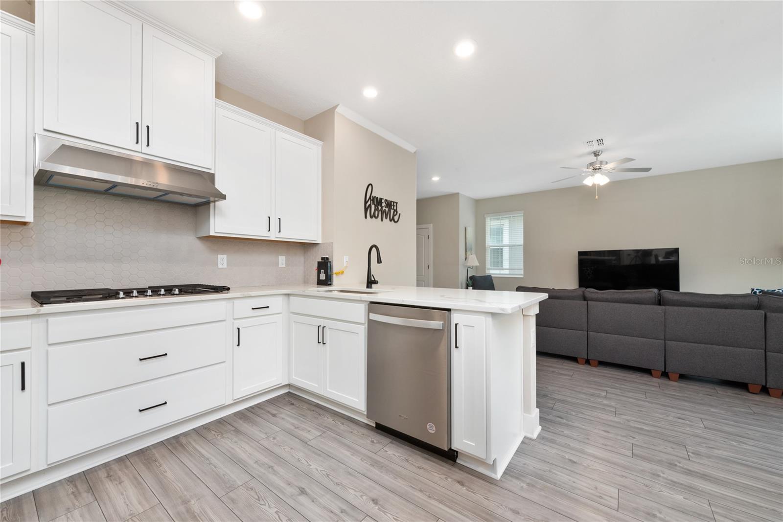 Image 6 of 34 For 7955 Haverhill Way