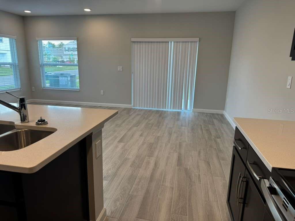 Image 5 of 31 For 5053 Prairie Preserve Run