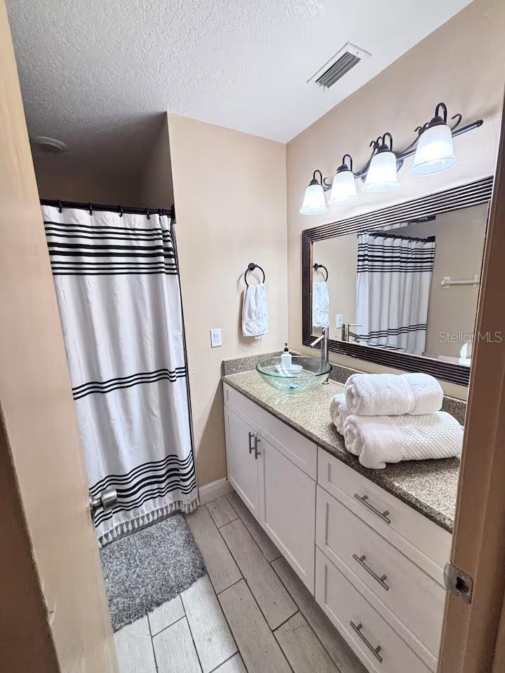 Image 22 of 49 For 2458 Sweetwater Club Circle 22