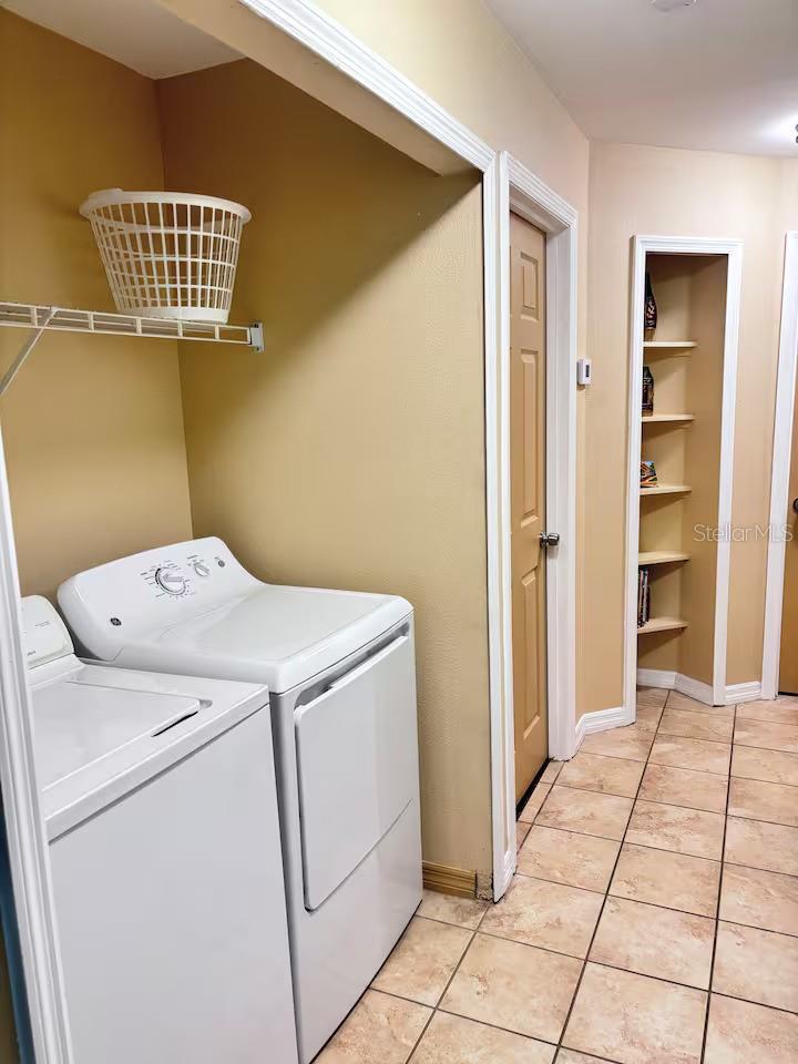 Image 41 of 49 For 2458 Sweetwater Club Circle 22