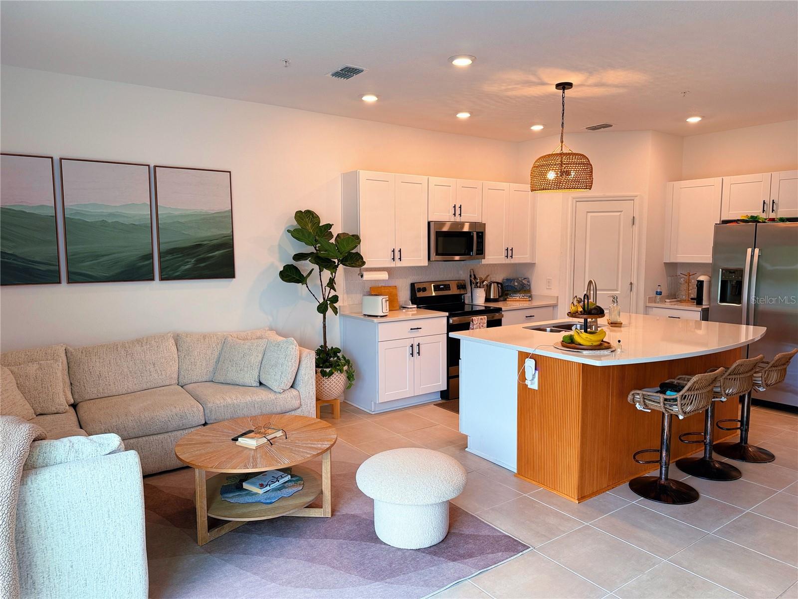 Image 4 of 14 For 4481 Arlington Avenue