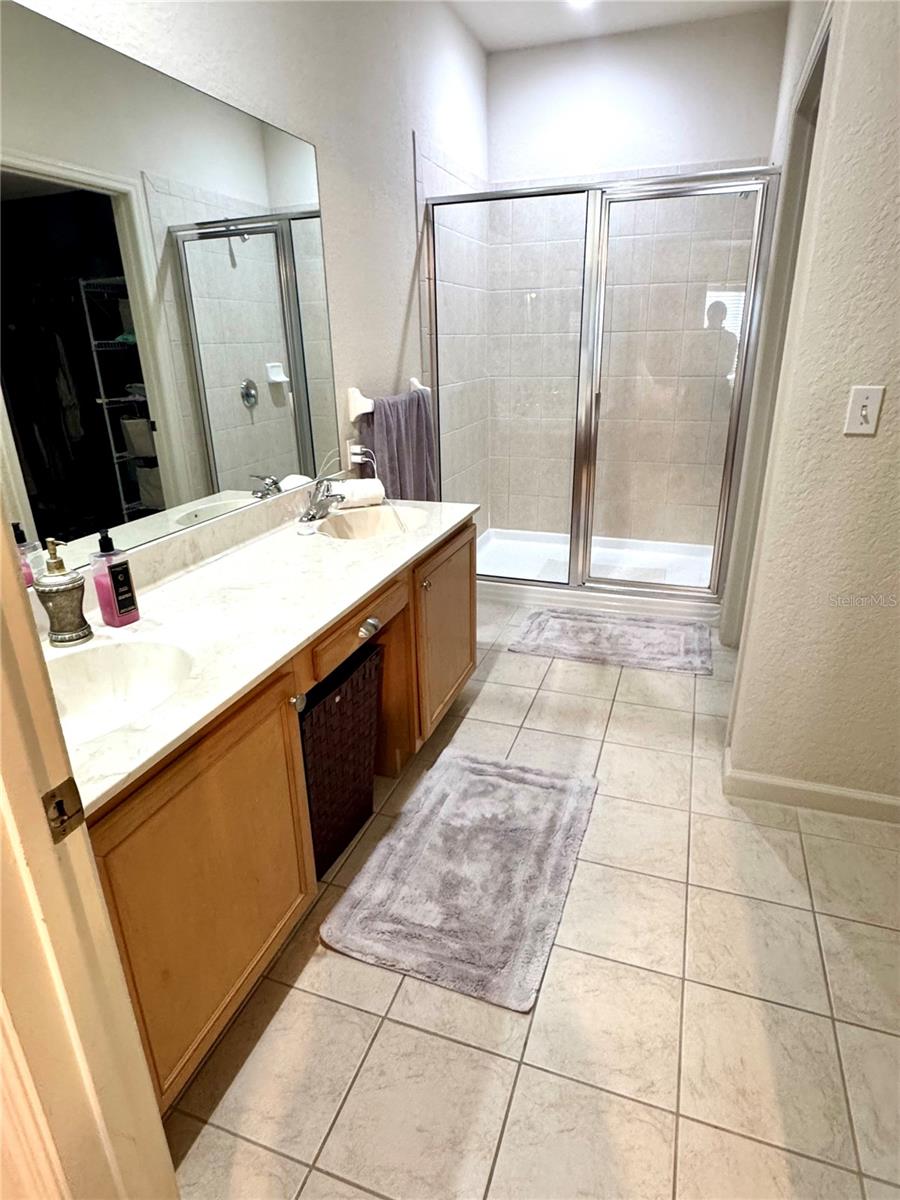 Image 19 of 27 For 3051 Greystone Loop 306