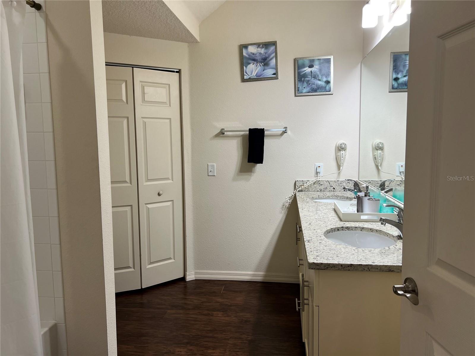 Image 31 of 32 For 8926 Shine Drive