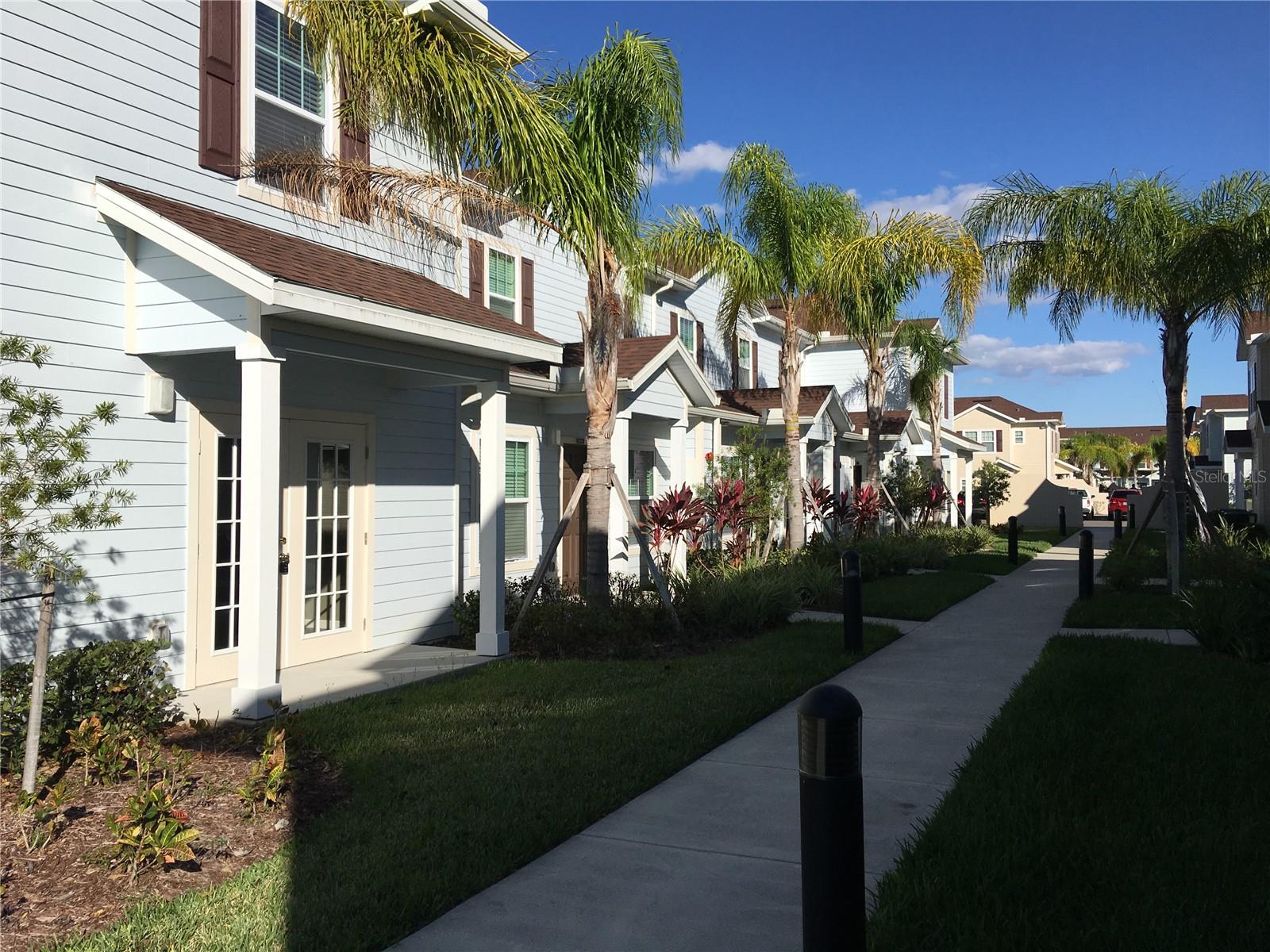 Image 4 of 32 For 8926 Shine Drive