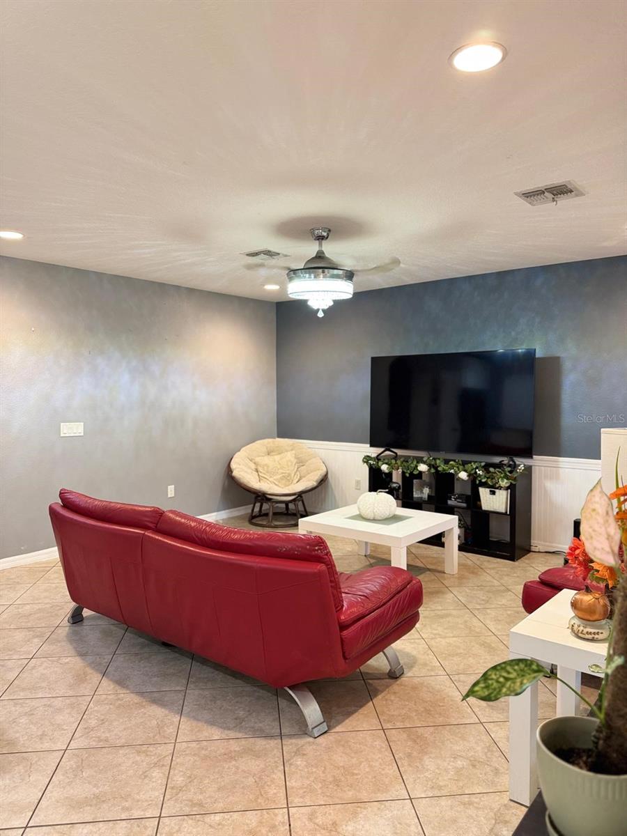 Image 13 of 38 For 14024 Waterford Creek Boulevard