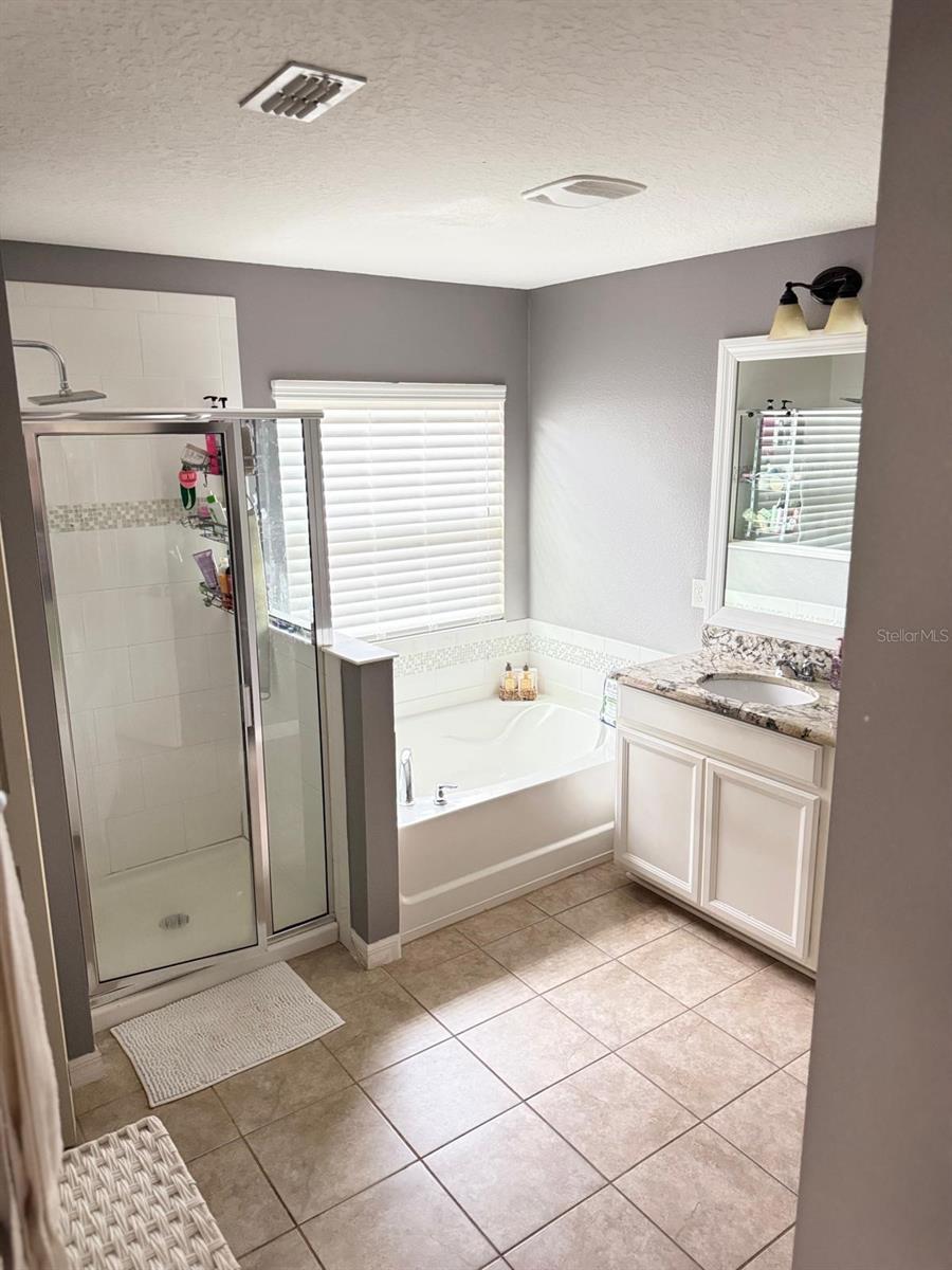 Image 23 of 38 For 14024 Waterford Creek Boulevard