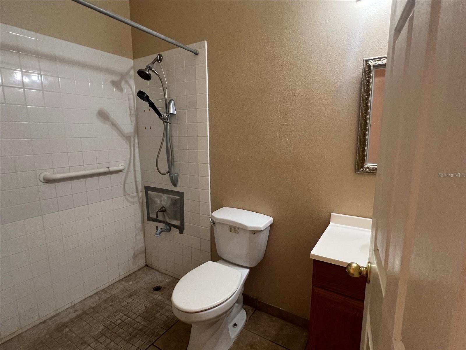 Image 16 of 21 For 1829 Snaresbrook Way