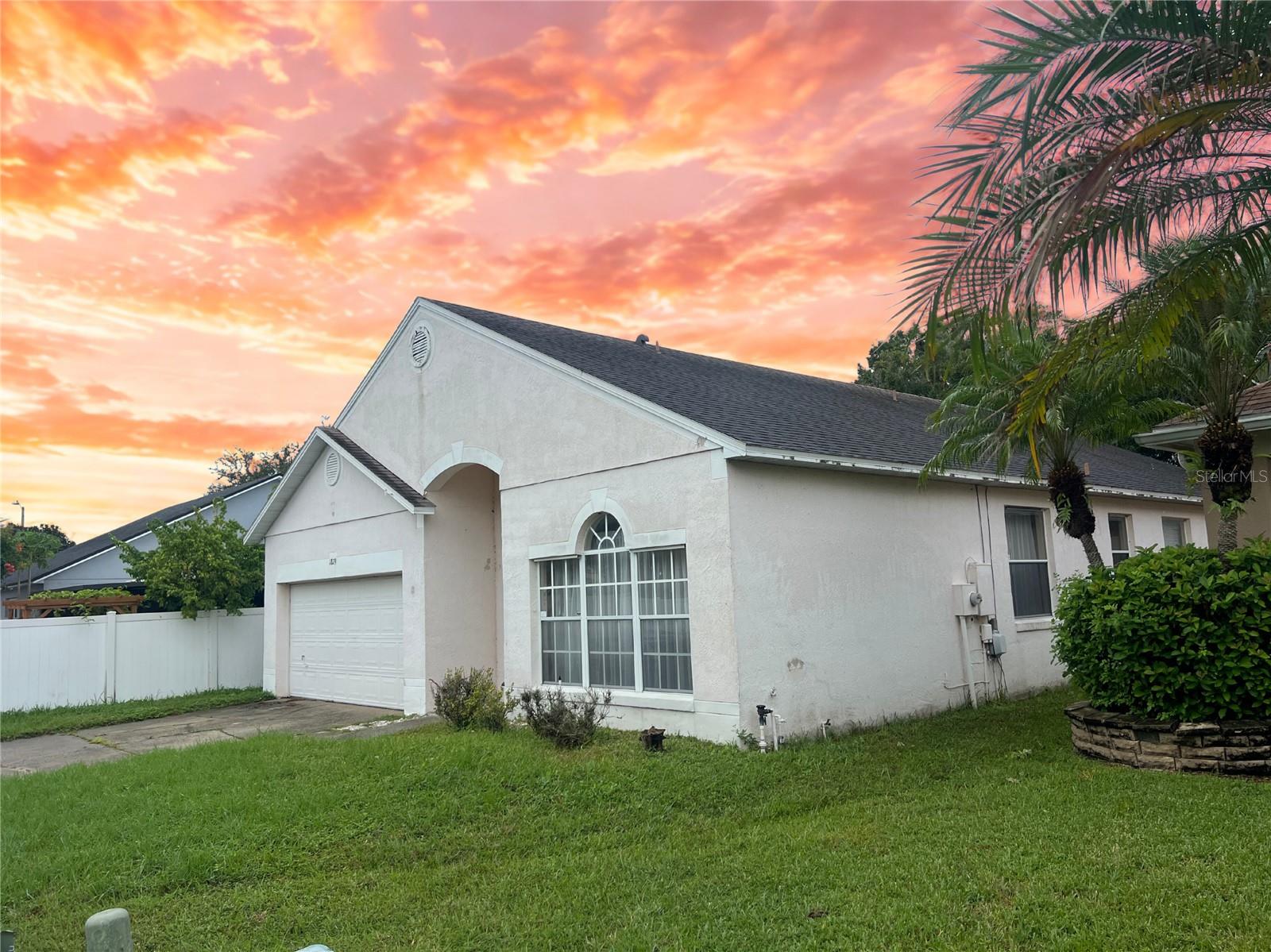 Image 2 of 21 For 1829 Snaresbrook Way