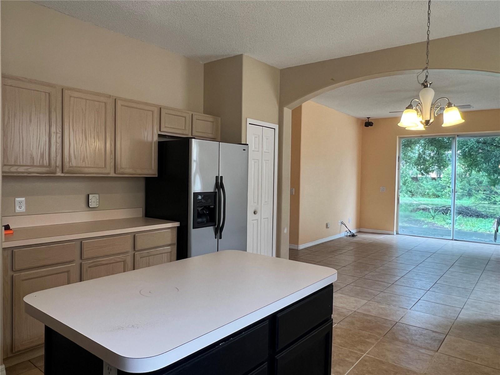 Image 4 of 21 For 1829 Snaresbrook Way