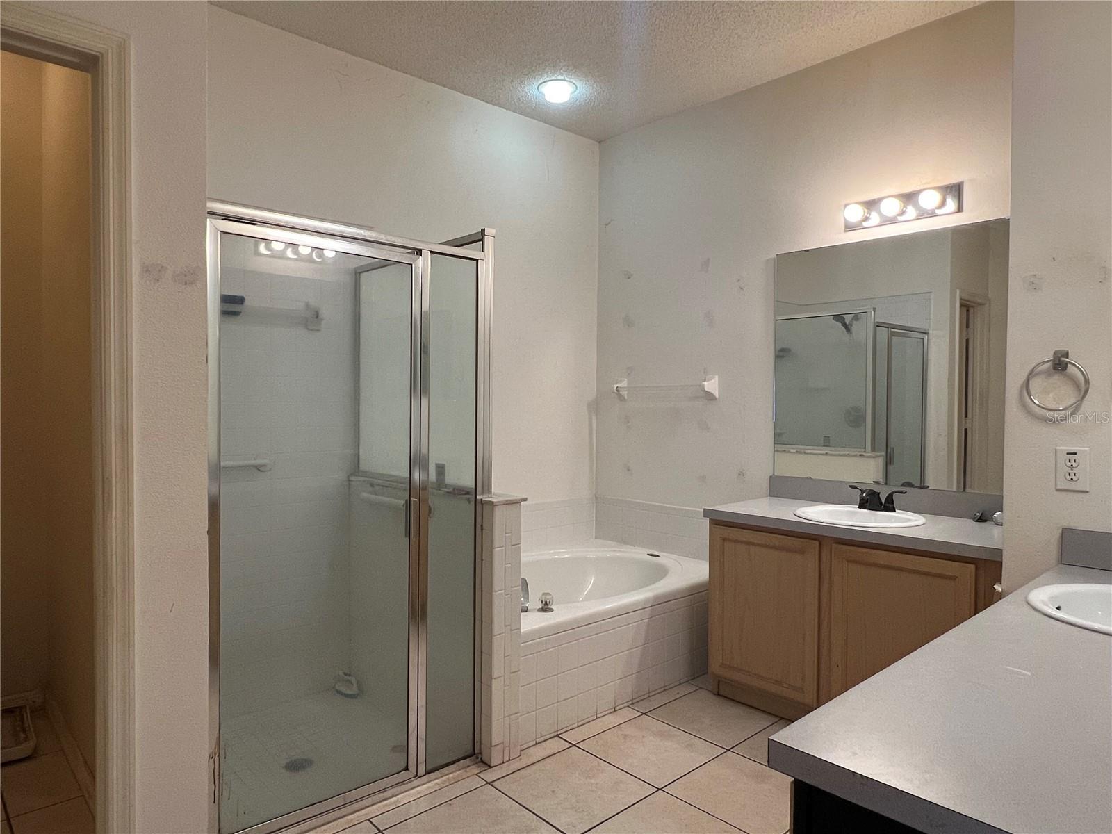 Image 9 of 21 For 1829 Snaresbrook Way