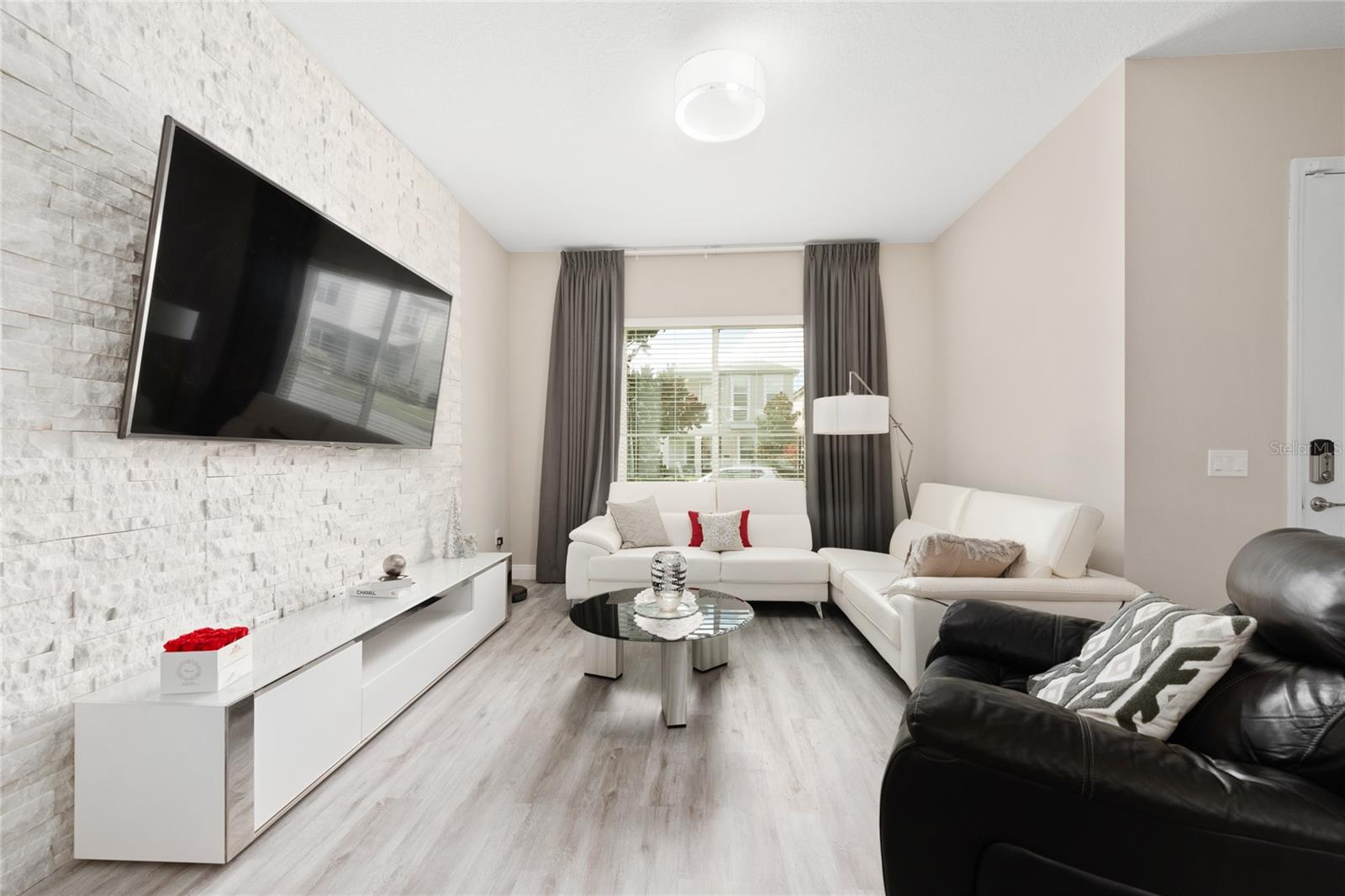 Image 3 of 17 For 11543 Charnock Drive