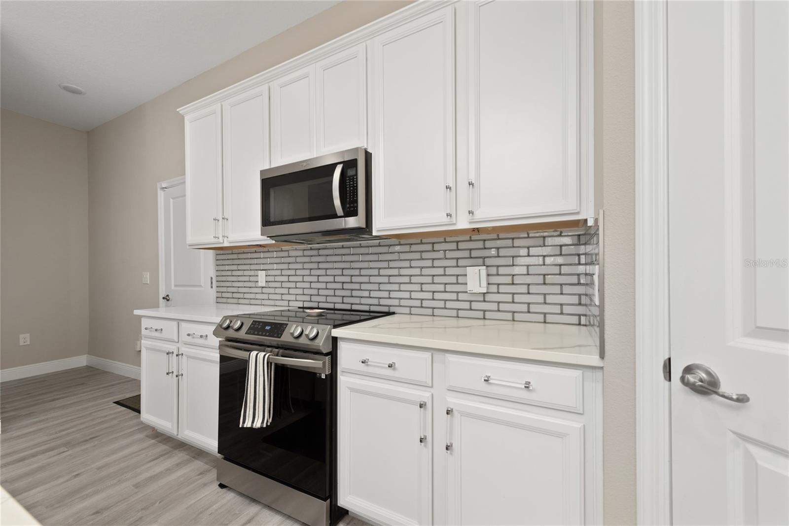 Image 7 of 17 For 11543 Charnock Drive