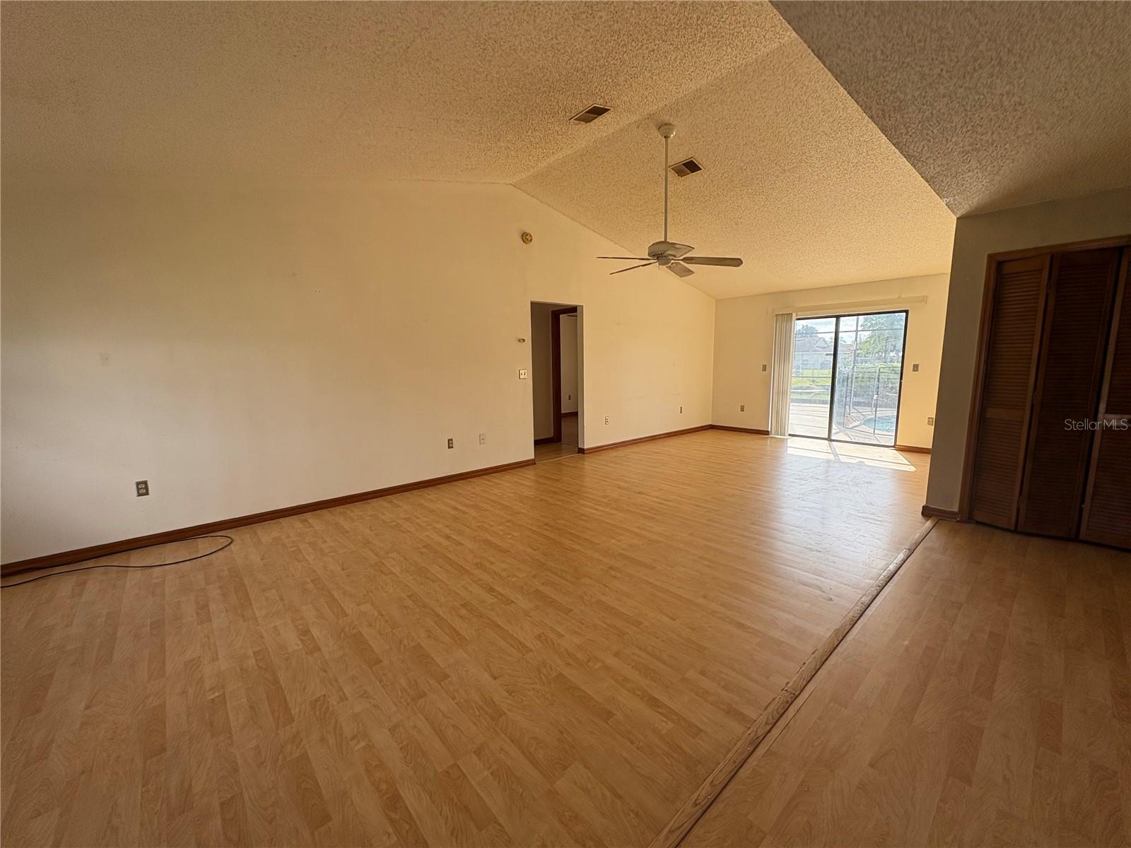 Image 10 of 19 For 3613 Willow Lake Court