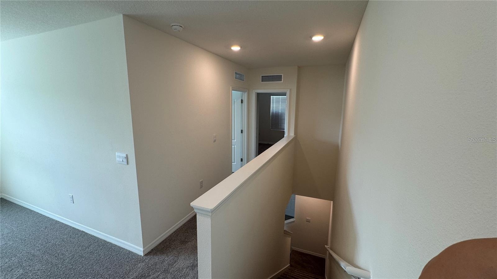 Image 18 of 27 For 1446 Isleta Loop