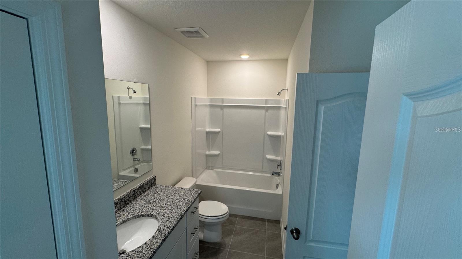 Image 19 of 27 For 1446 Isleta Loop