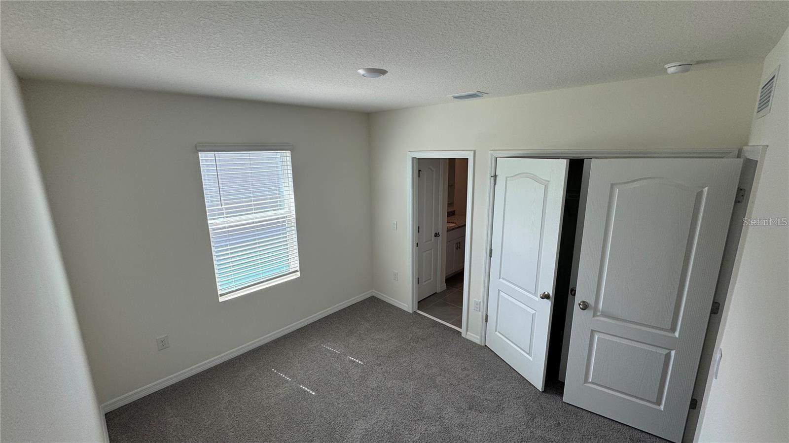 Image 21 of 27 For 1446 Isleta Loop