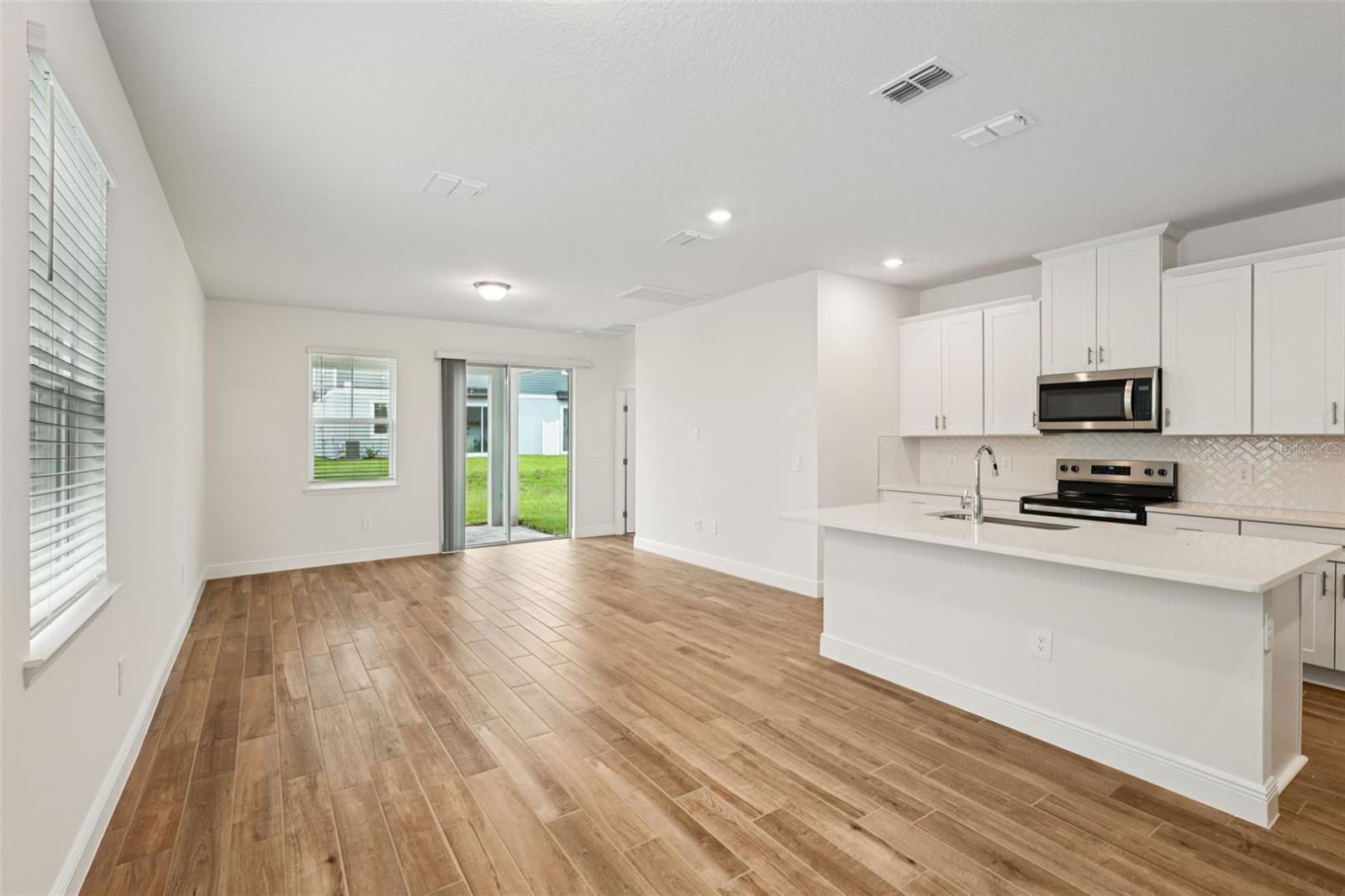 Image 4 of 23 For 2288 Hen Road