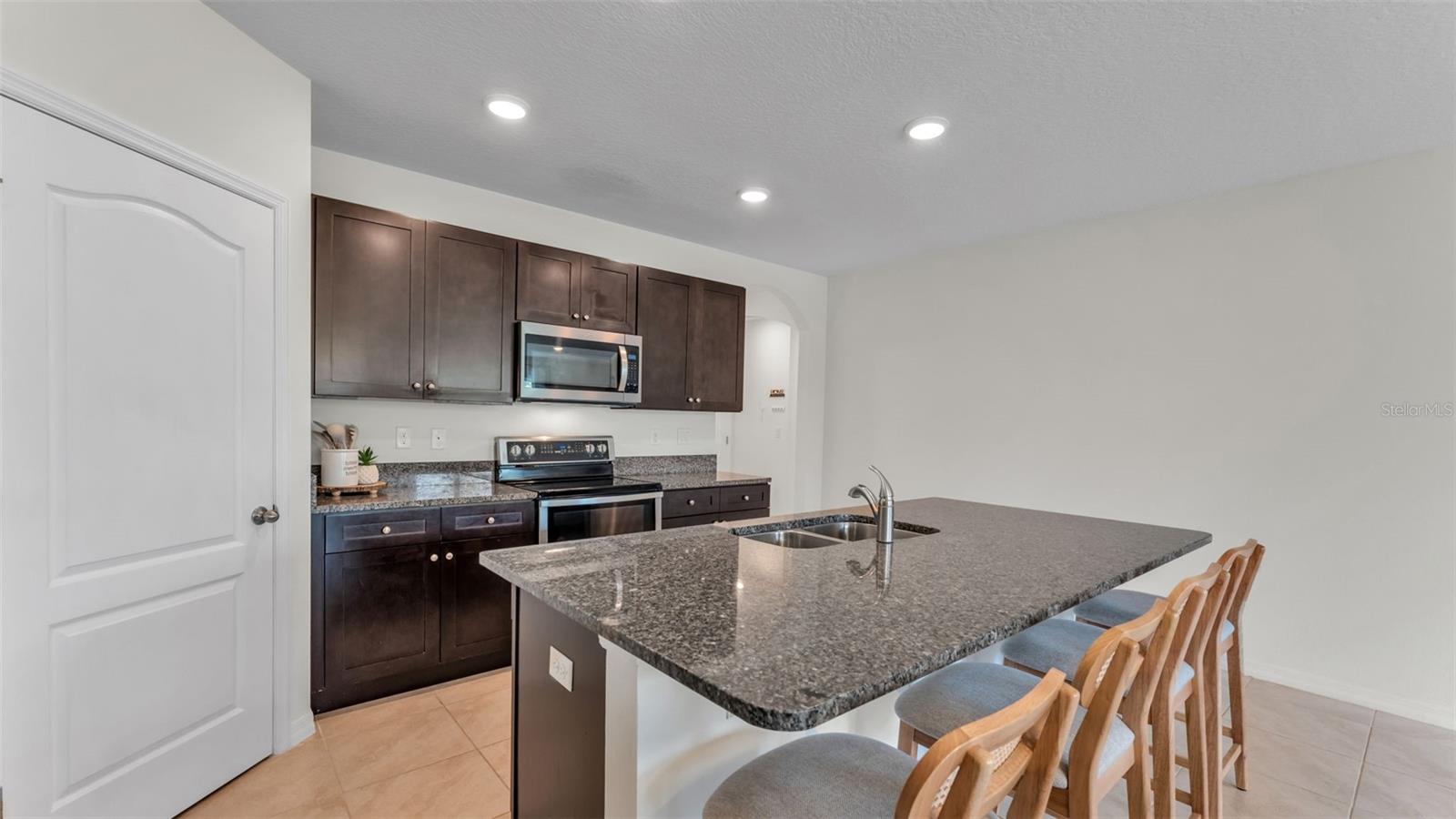 Image 20 of 50 For 182 St Thomas Drive