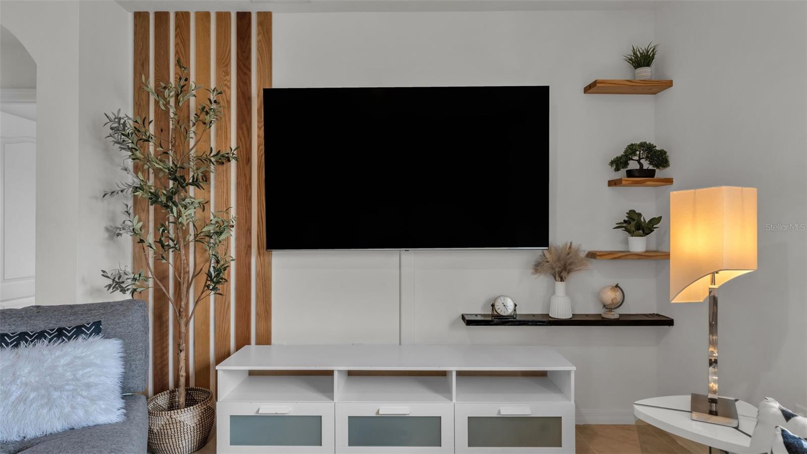 Image 28 of 50 For 182 St Thomas Drive