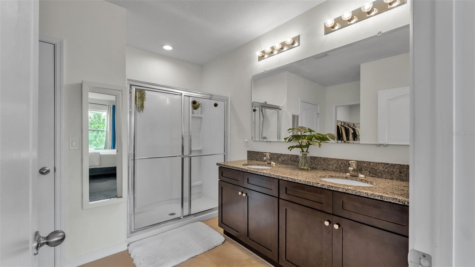 Image 33 of 50 For 182 St Thomas Drive