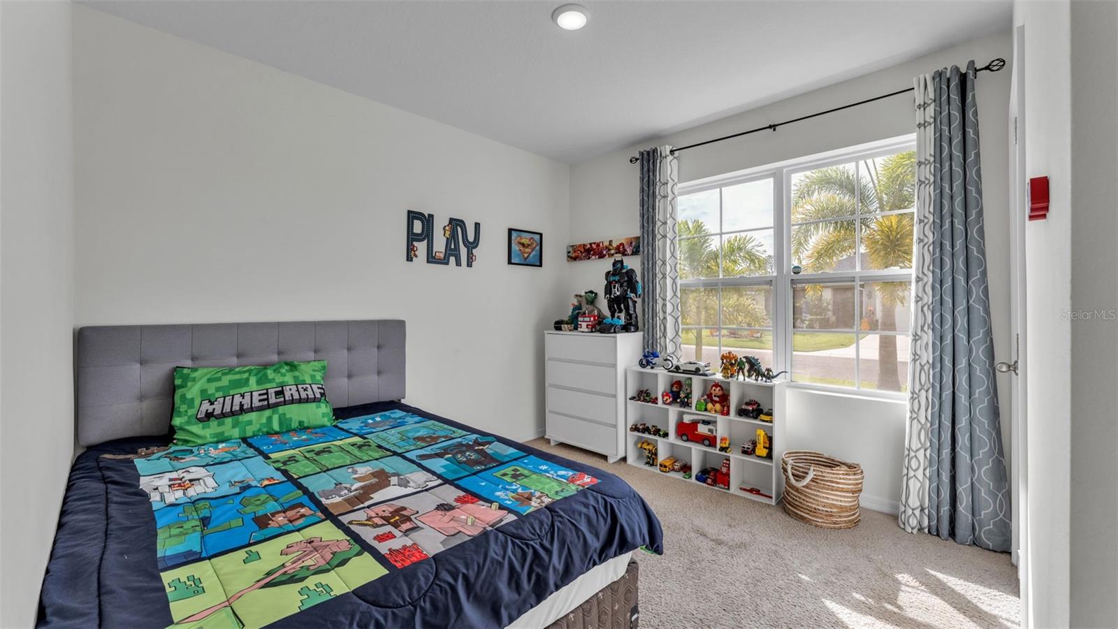 Image 6 of 50 For 182 St Thomas Drive