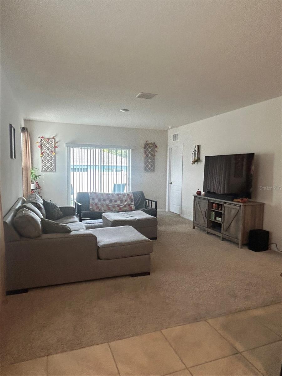 Image 21 of 58 For 1396 Berry Lane
