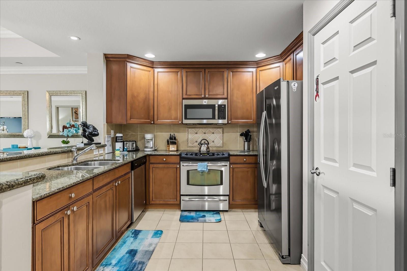 Image 6 of 33 For 7604 Cabana Court 103