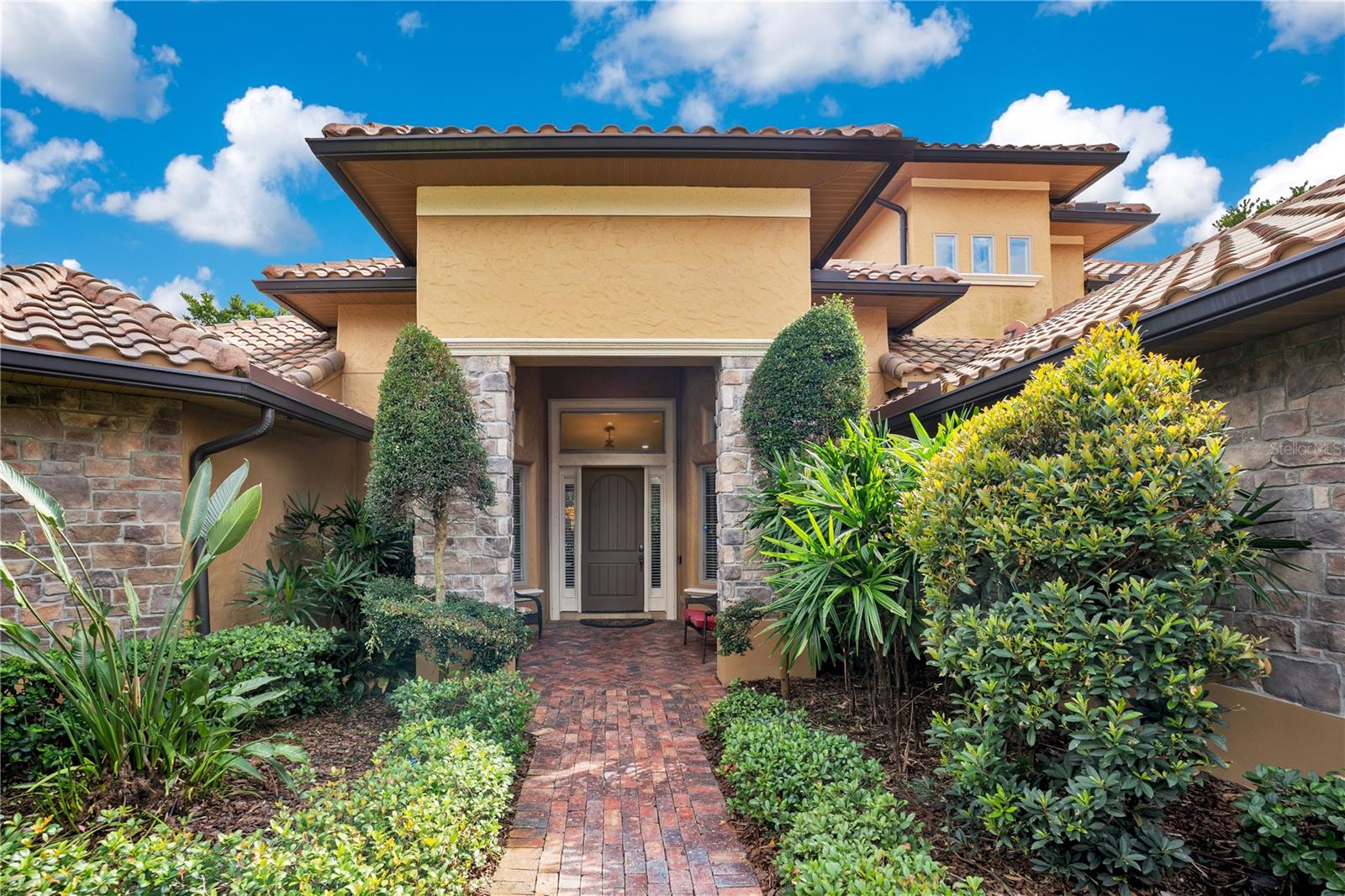 Image 6 of 100 For 9640 Lake Hugh Drive