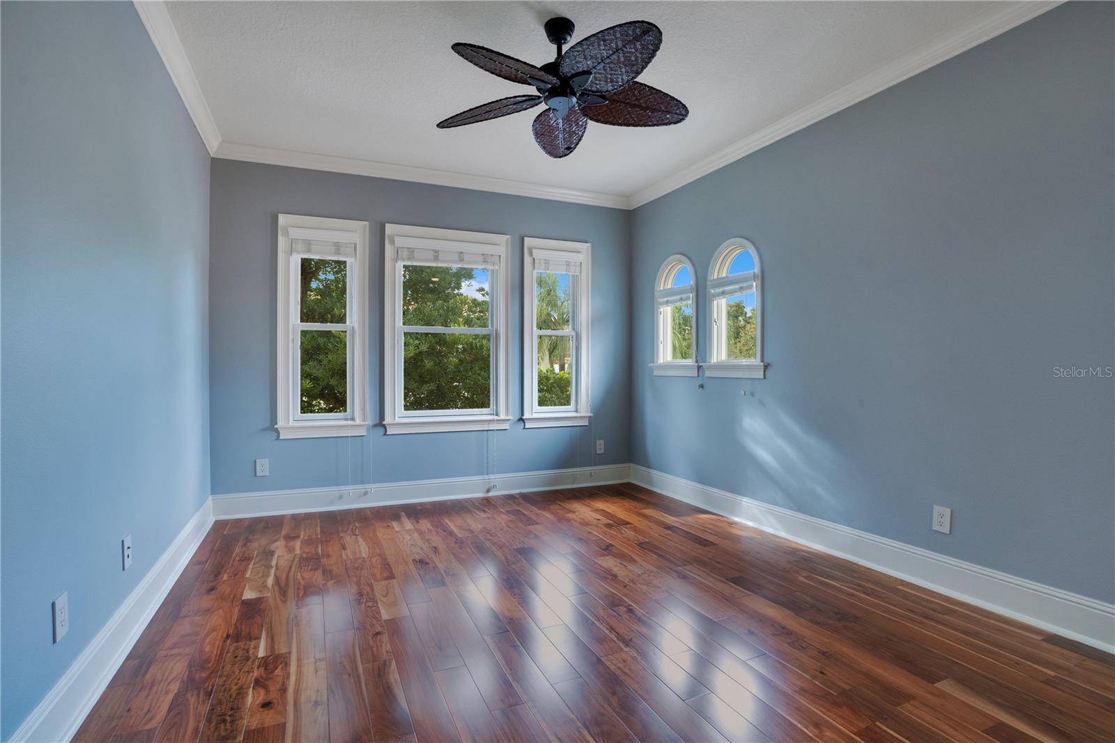 Image 68 of 100 For 9640 Lake Hugh Drive