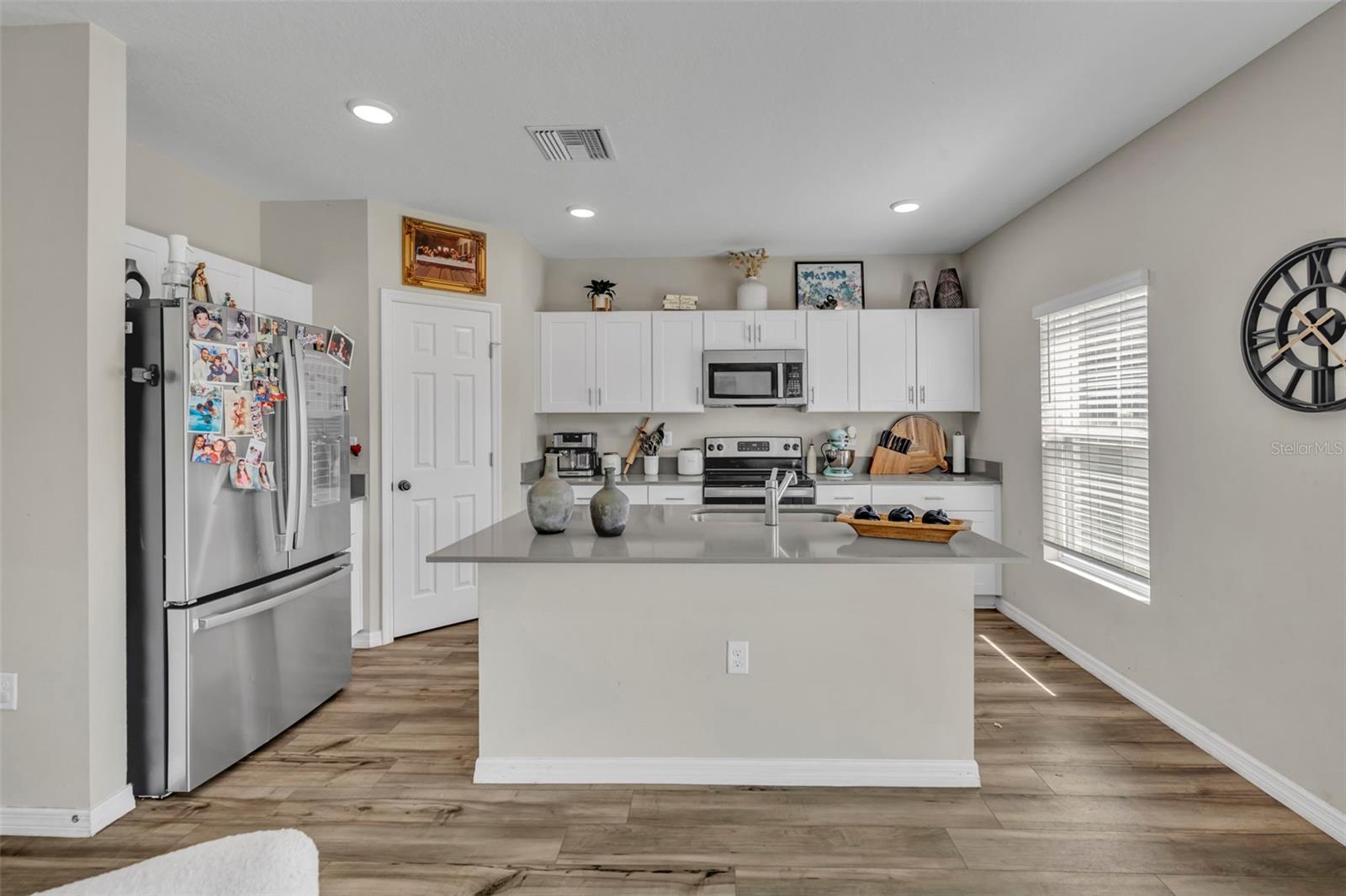 Image 11 of 47 For 2402 Oakwood Lane