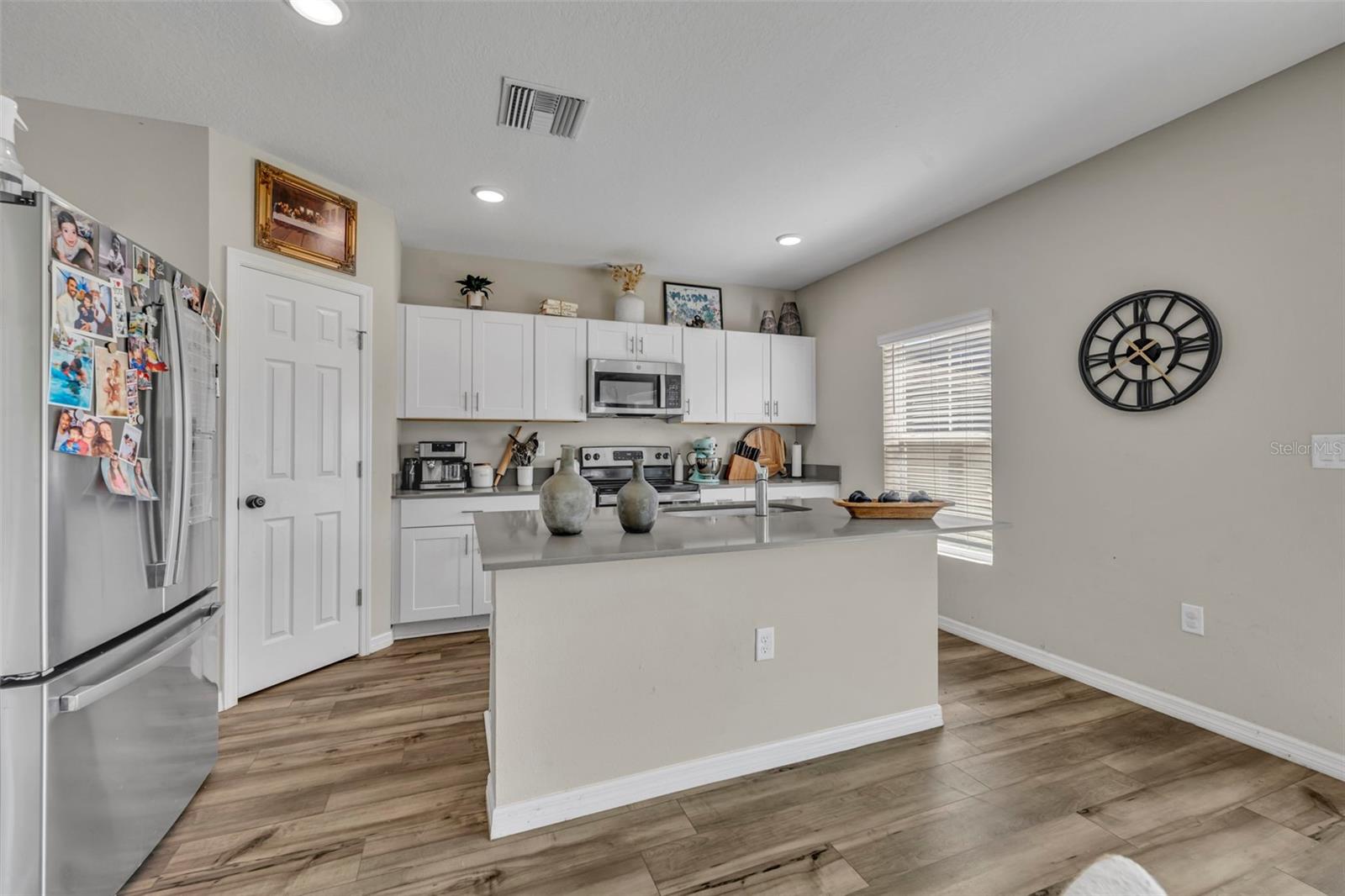 Image 13 of 47 For 2402 Oakwood Lane