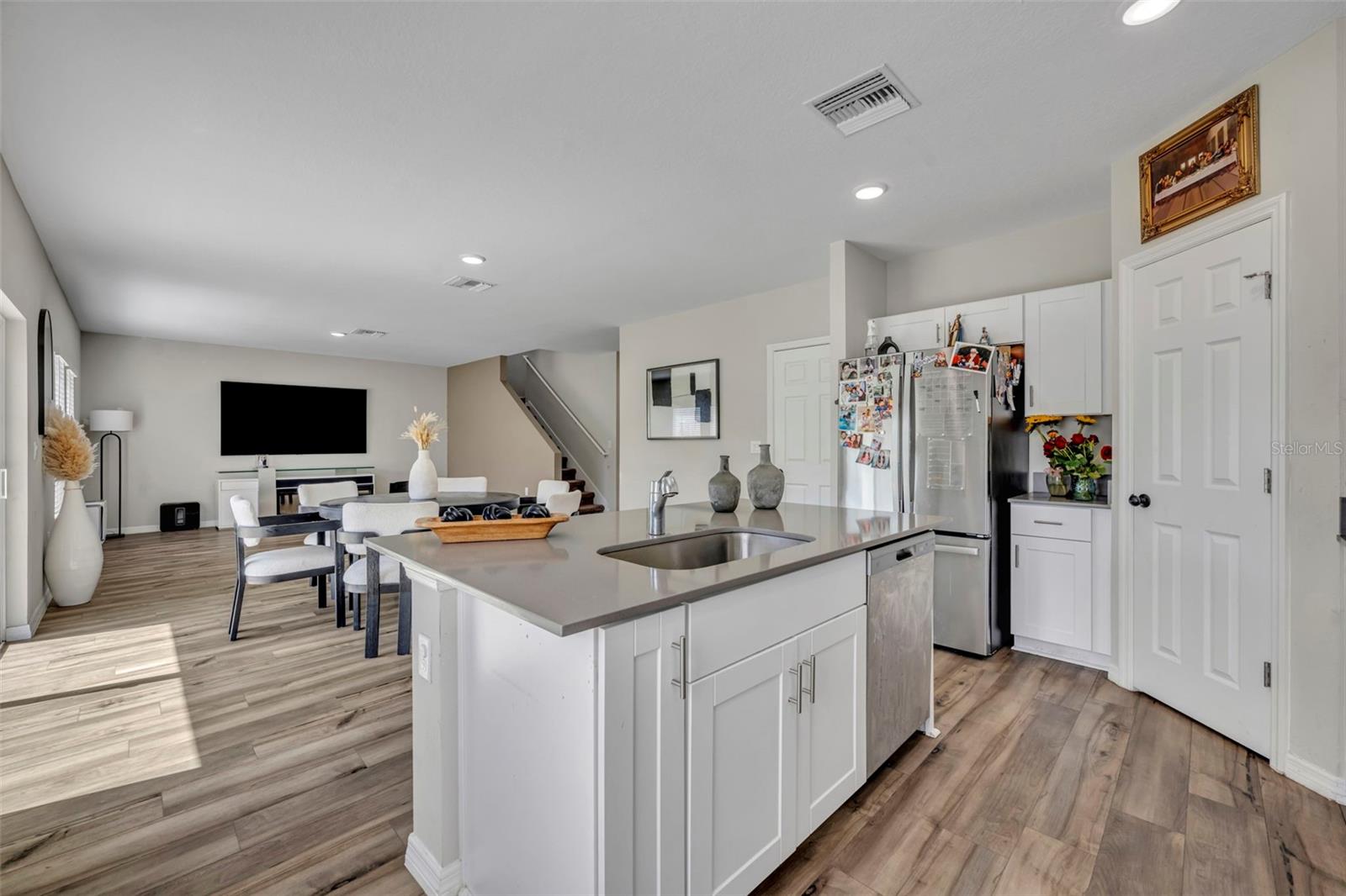 Image 14 of 47 For 2402 Oakwood Lane