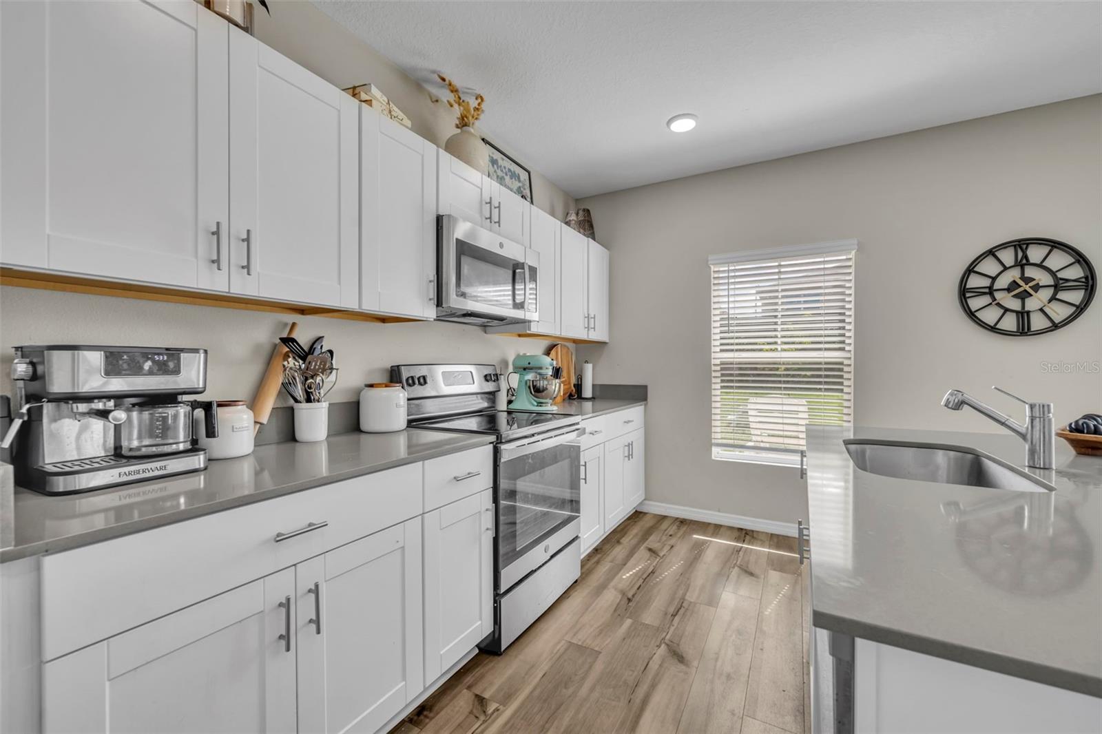 Image 15 of 47 For 2402 Oakwood Lane