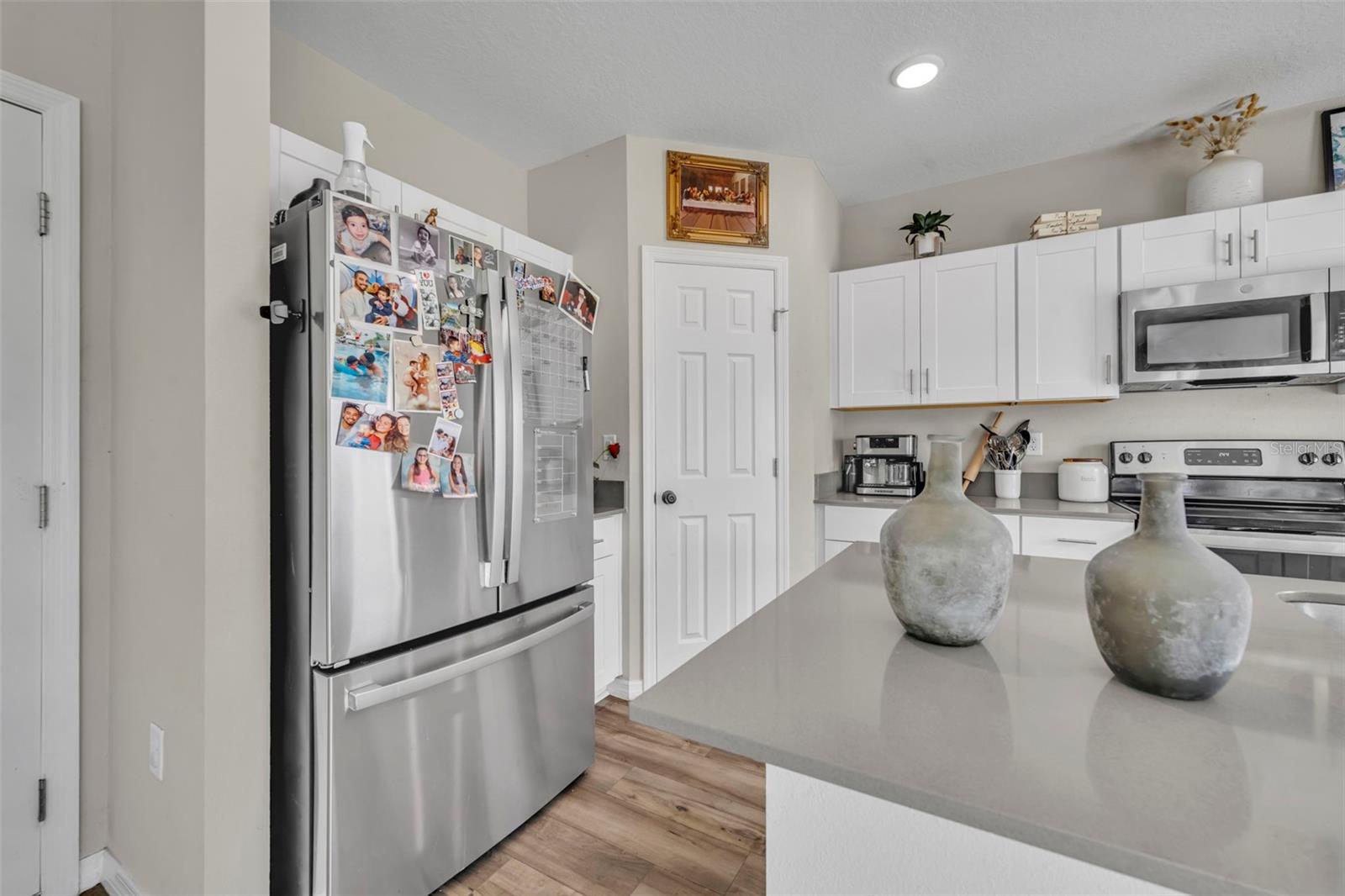 Image 17 of 47 For 2402 Oakwood Lane