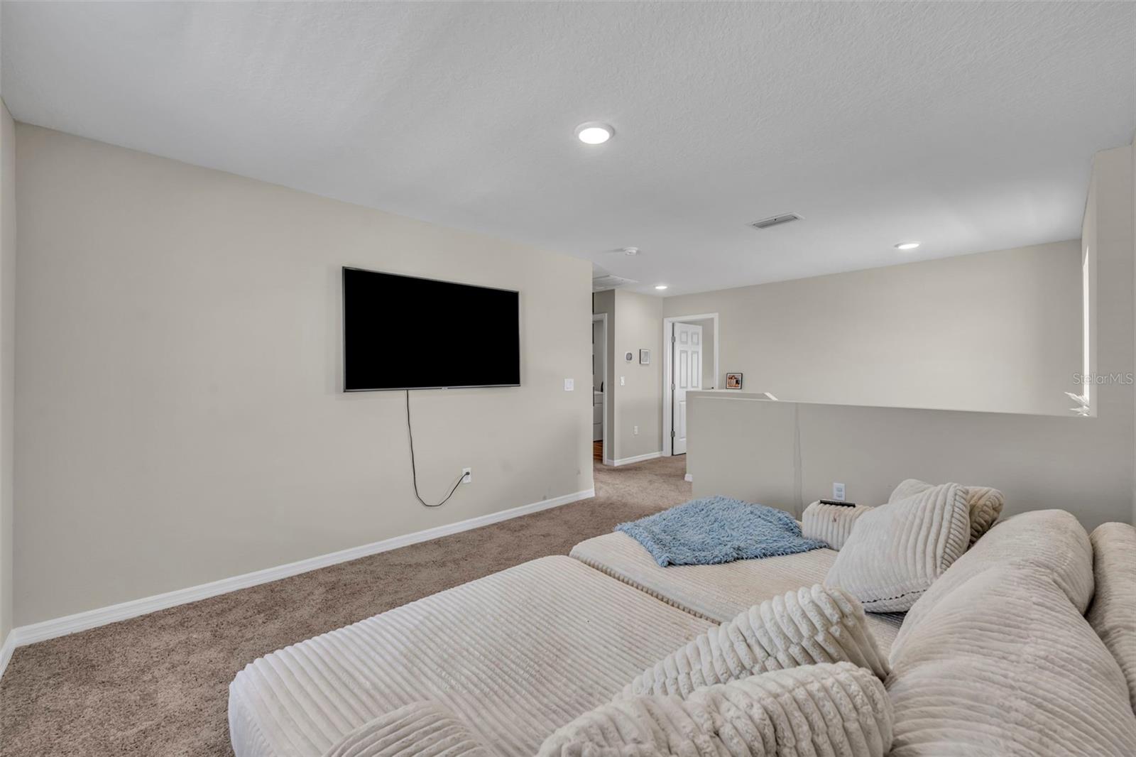 Image 22 of 47 For 2402 Oakwood Lane