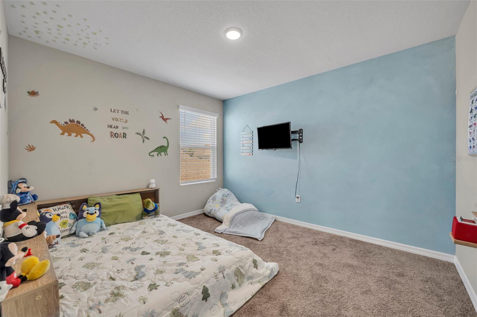 Image 27 of 47 For 2402 Oakwood Lane