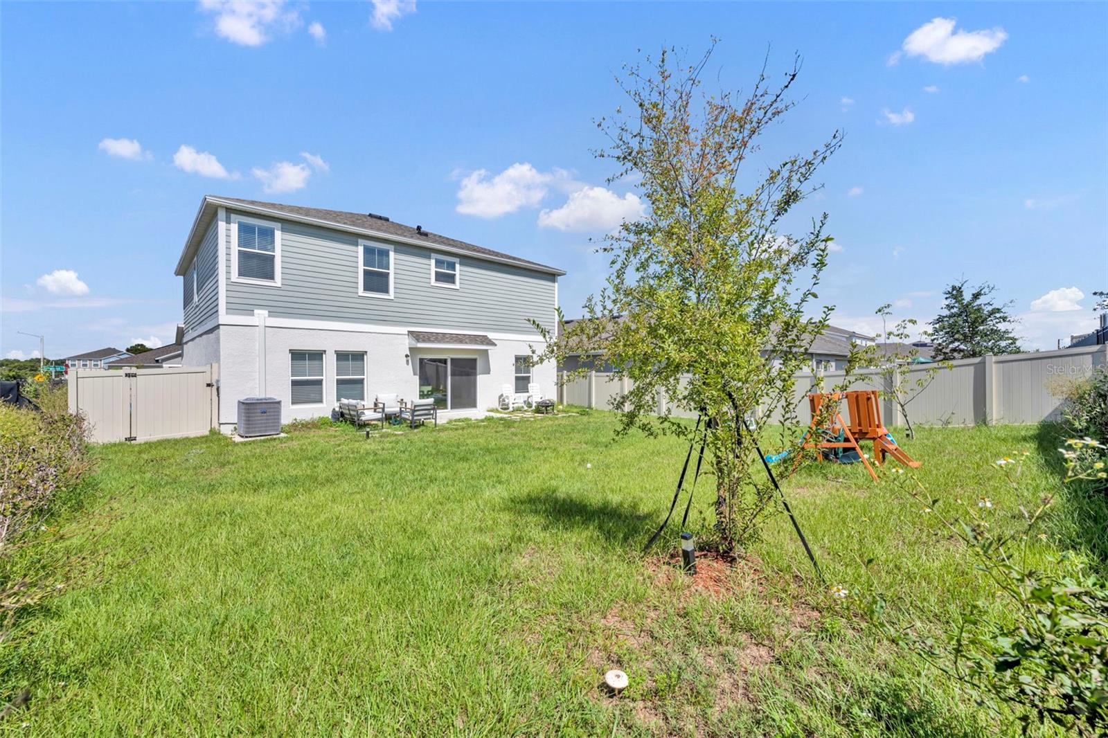 Image 35 of 47 For 2402 Oakwood Lane