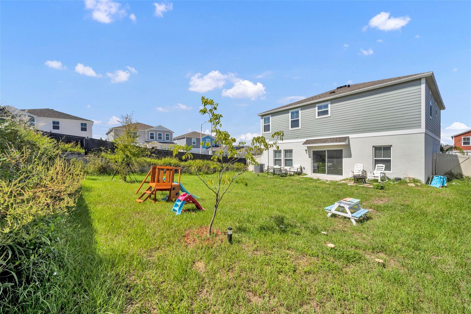 Image 36 of 47 For 2402 Oakwood Lane