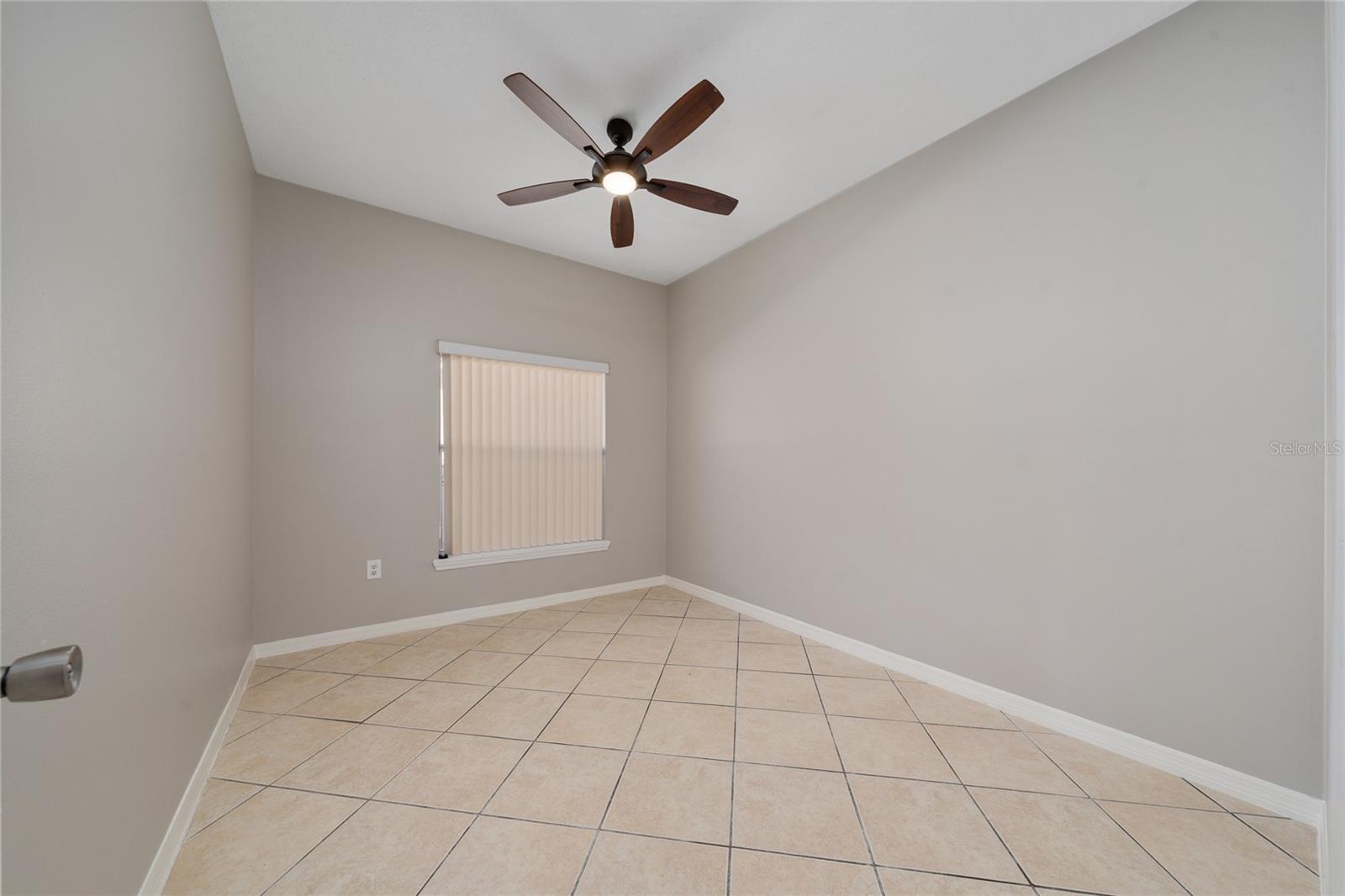 Image 11 of 32 For 607 Hacienda Circle