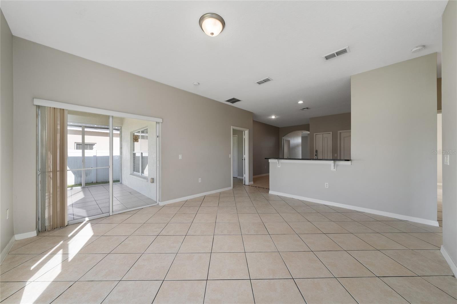 Image 17 of 32 For 607 Hacienda Circle